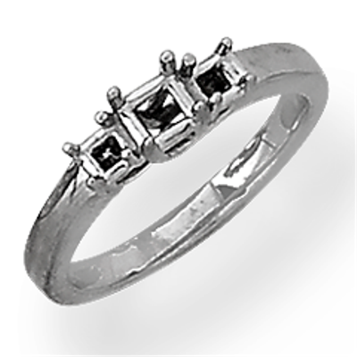 Lds Princess Cut Three Stone Ring