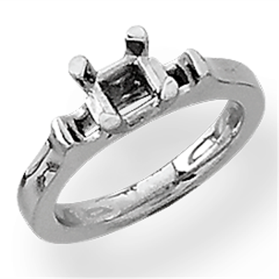 Lds Princess Cut Three Stone Ring